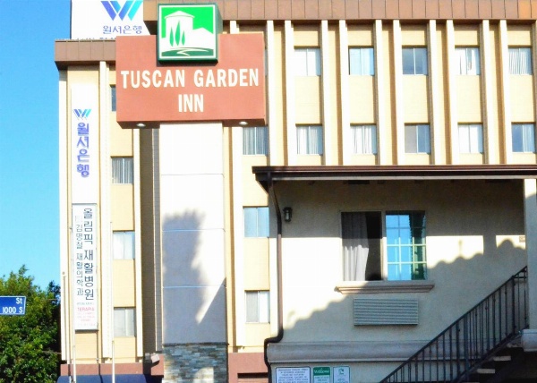 Tuscan Garden Inn image 37